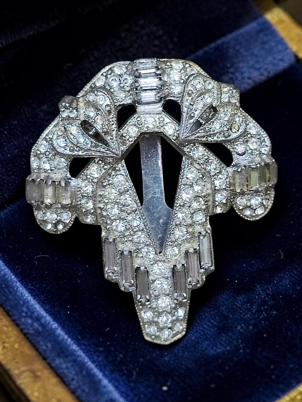 Antique 1920s Art Deco Pot Metal Dress Clip